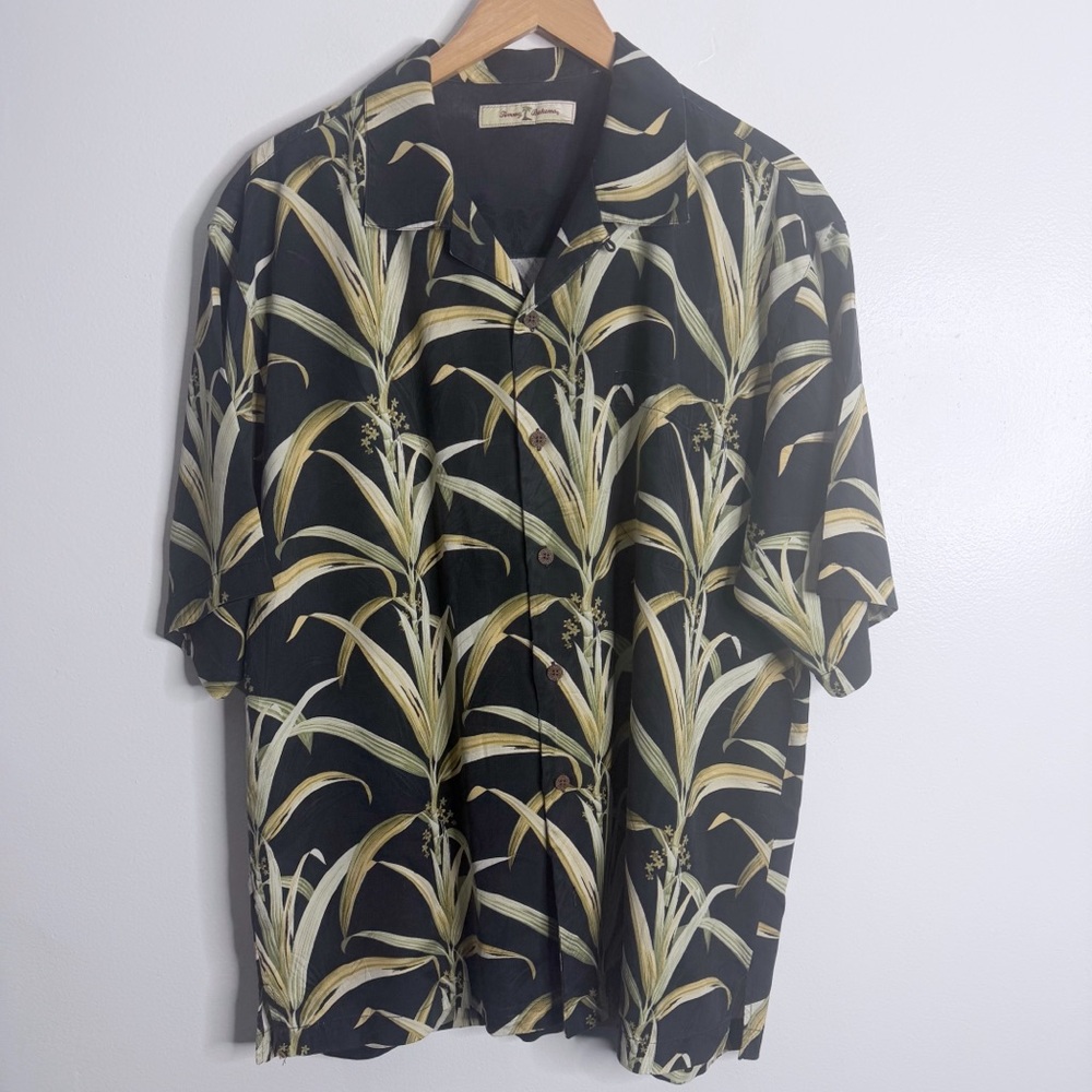 Tommy Bahama Mens Large Silk Black Tropical Palm Leaf Hawaiian Camp Collar Shirt